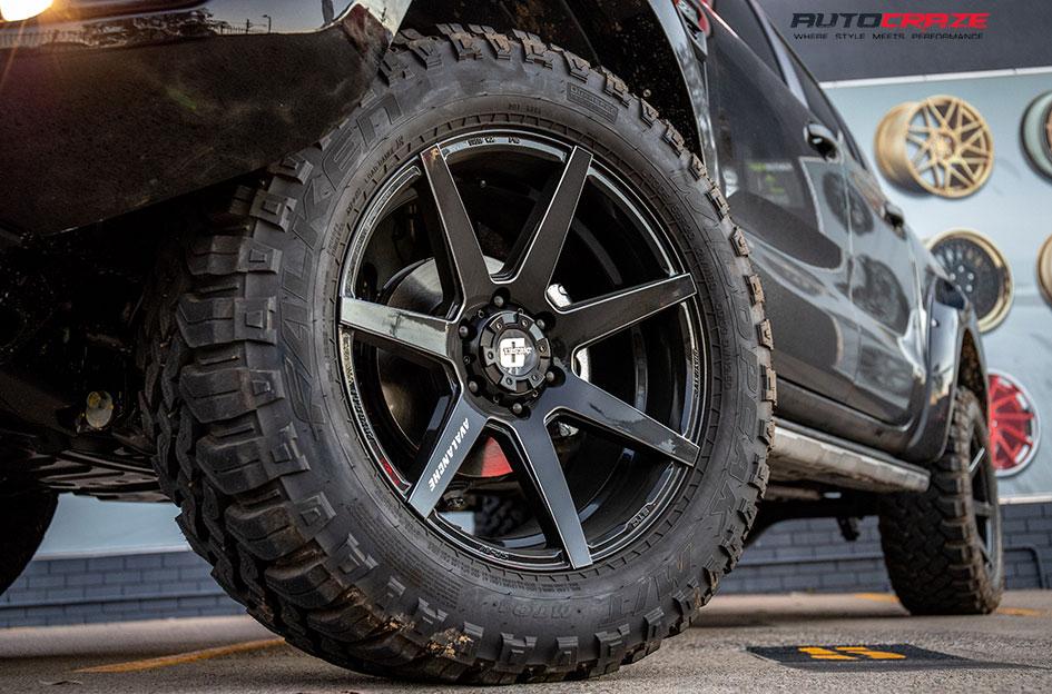 FORD RANGER AVALANCHE GLOSS BLACK MILLED ACCENTS